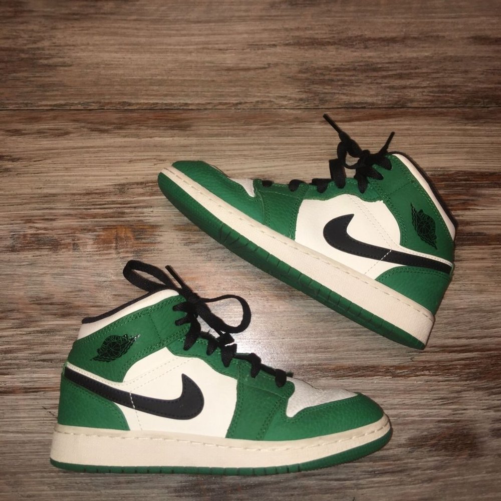 Nike Air Jordan 1 Mid - Pine Green Grade School 4